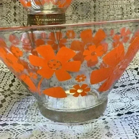 Mid-Century Atomic Daisy Flower Glass Chip & Dip Serving Bowl Set - Picture 12 of 16